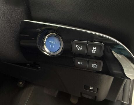 Toyota Prius 1.8 Prius Business Edition+ VVT-i CVT 5dr 26