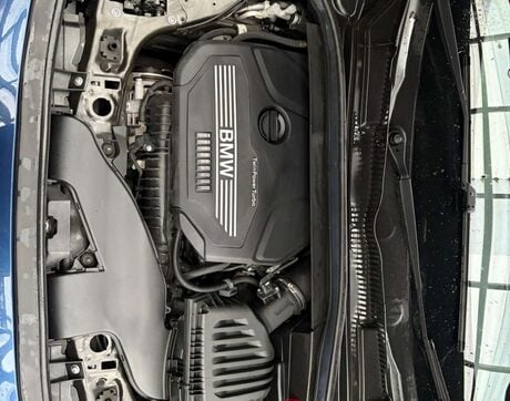 BMW 2 Series 1.5 218i Luxury Auto 5dr 10