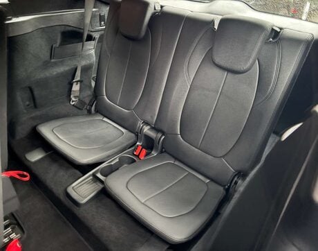 BMW 2 Series 1.5 218i Luxury Auto 5dr 16