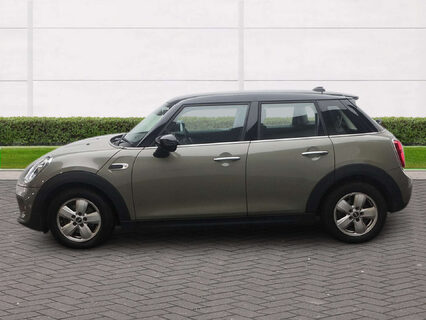 Mini Hatch 1.5 Cooper Classic Auto 5dr