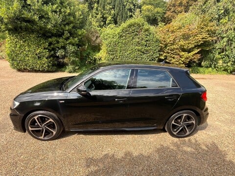 Audi A1 1.0 TFSI 30 S line Sportback Euro 6 (s/s) 5dr 9