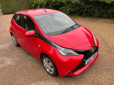 Toyota Aygo 1.0 VVT-i x-play x-shift Euro 6 5dr 2