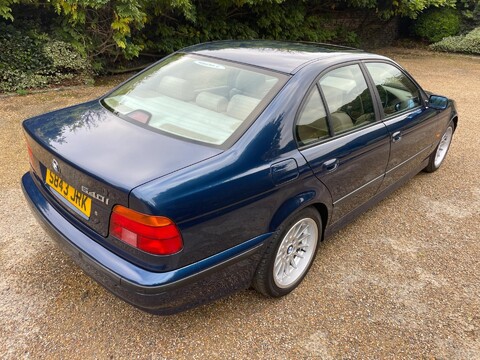 BMW 5 Series 4.4 540i 4dr 19