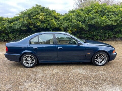 BMW 5 Series 4.4 540i 4dr 22