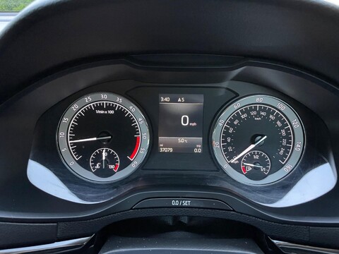Skoda Karoq 1.6 TDI SE L Euro 6 (s/s) 5dr 32