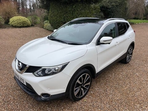 Nissan Qashqai 1.5 dCi Tekna 2WD Euro 5 (s/s) 5dr 7