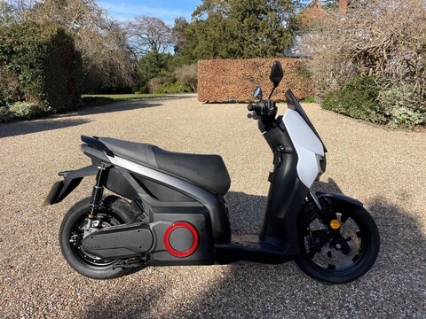 SEAT Mo eScooter 125 13