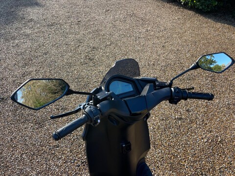 SEAT Mo eScooter 125 27