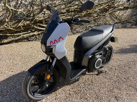 SEAT Mo eScooter 125 38