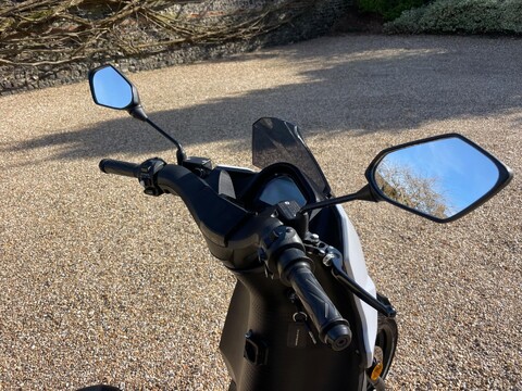 SEAT Mo eScooter 125 46