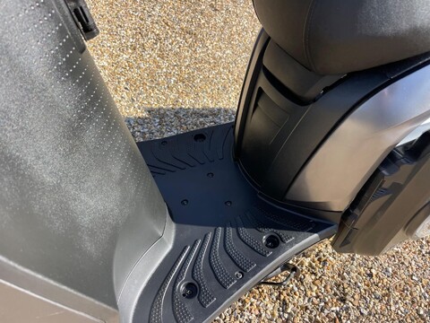 SEAT Mo eScooter 125 57