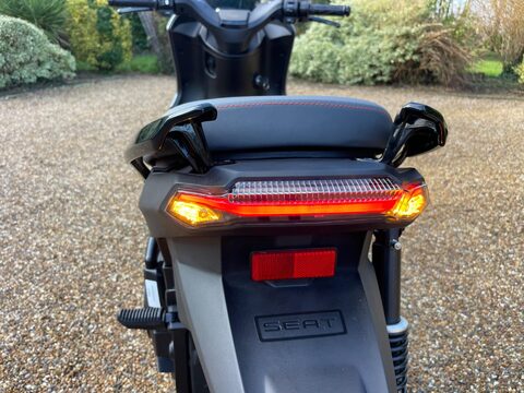 SEAT Mo eScooter 125 23