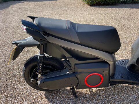 SEAT Mo eScooter 125 57