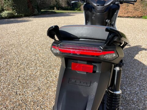SEAT Mo eScooter 125 64