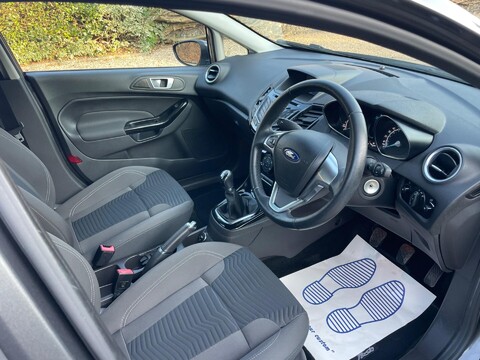 Ford Fiesta 1.0T EcoBoost Zetec Euro 6 (s/s) 5dr 19