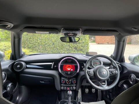 Mini Hatch 2.0 John Cooper Works Euro 6 (s/s) 3dr 37
