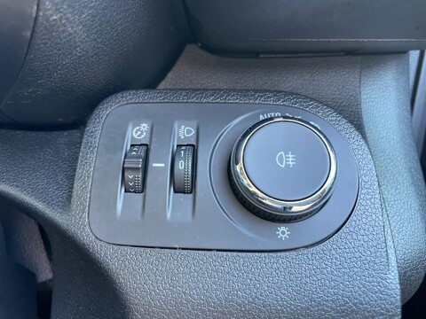 Vauxhall Combo 1.5 Turbo D 2300 Prime L1 H1 Euro 6 (s/s) 5dr 37