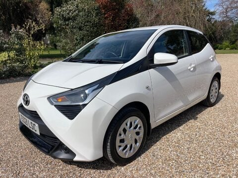 Toyota Aygo 1.0 VVT-i x-play x-shift Euro 6 5dr (Safety Sense) 6