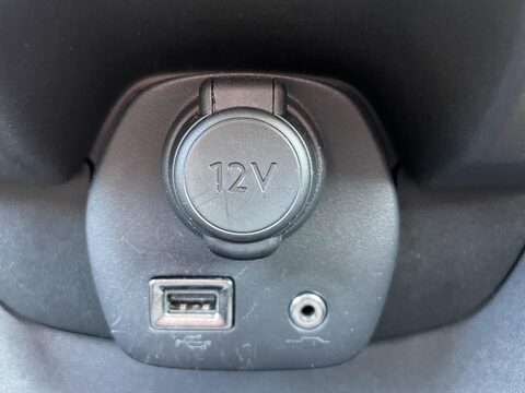 Toyota Aygo 1.0 VVT-i x-play x-shift Euro 6 5dr (Safety Sense) 31