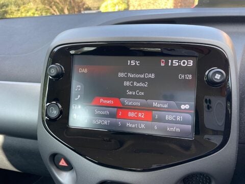 Toyota Aygo 1.0 VVT-i x-play x-shift Euro 6 5dr (Safety Sense) 35