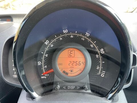 Toyota Aygo 1.0 VVT-i x-play x-shift Euro 6 5dr (Safety Sense) 25