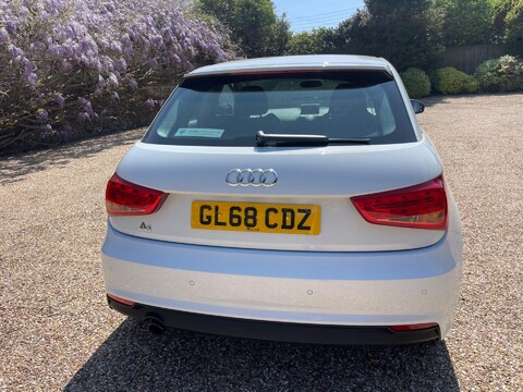 Audi A1 1.0 TFSI Sport Euro 6 (s/s) 3dr 9
