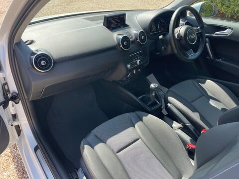 Audi A1 1.0 TFSI Sport Euro 6 (s/s) 3dr 54