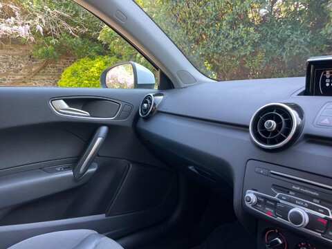 Audi A1 1.0 TFSI Sport Euro 6 (s/s) 3dr 28