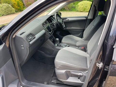 Volkswagen Tiguan 2.0 TDI BlueMotion Tech SE Navigation DSG 4Motion Euro 6 (s/s) 5dr 69