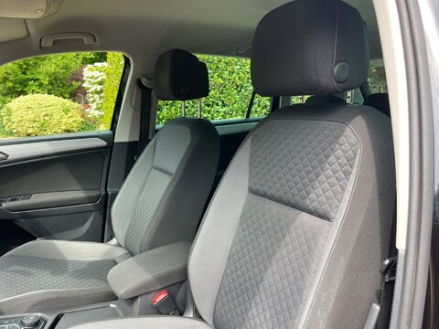 Volkswagen Tiguan 2.0 TDI BlueMotion Tech SE Navigation DSG 4Motion Euro 6 (s/s) 5dr 70