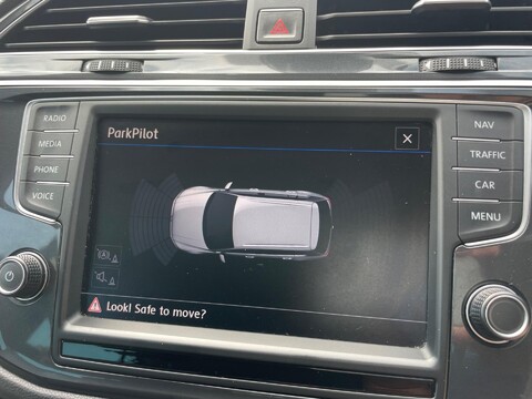 Volkswagen Tiguan 2.0 TDI BlueMotion Tech SE Navigation DSG 4Motion Euro 6 (s/s) 5dr 49
