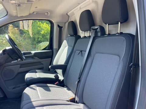 Ford Transit Custom 2.0 300 EcoBlue Limited Auto L1 H1 Euro 6 (s/s) 5dr 70