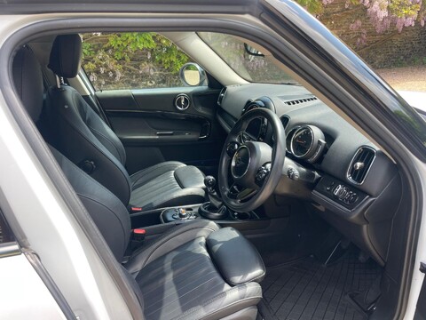 Mini Countryman 1.5 Cooper Exclusive Euro 6 (s/s) 5dr 24