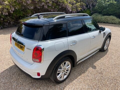 Mini Countryman 1.5 Cooper Exclusive Euro 6 (s/s) 5dr 15