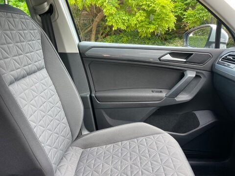 Volkswagen Tiguan 1.5 TSI Life DSG Euro 6 (s/s) 5dr 26
