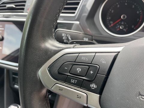 Volkswagen Tiguan 1.5 TSI Life DSG Euro 6 (s/s) 5dr 46