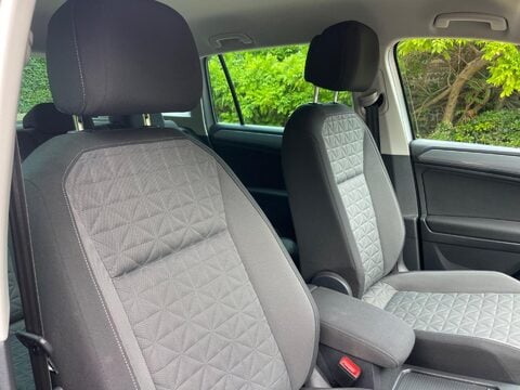 Volkswagen Tiguan 1.5 TSI Life DSG Euro 6 (s/s) 5dr 52