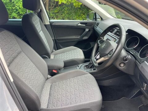 Volkswagen Tiguan 1.5 TSI Life DSG Euro 6 (s/s) 5dr 53