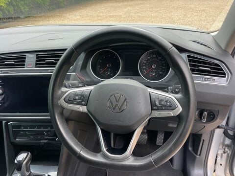 Volkswagen Tiguan 1.5 TSI Life DSG Euro 6 (s/s) 5dr 47
