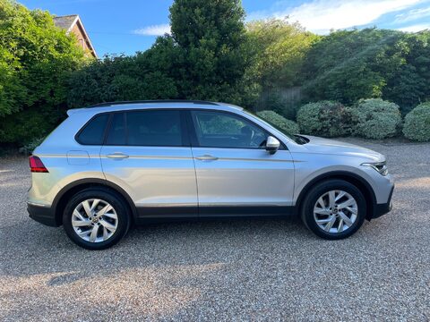 Volkswagen Tiguan 1.5 TSI Life DSG Euro 6 (s/s) 5dr 15