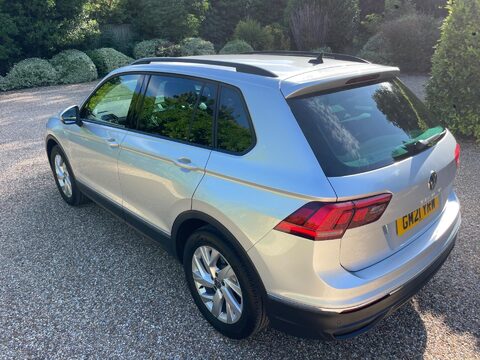 Volkswagen Tiguan 1.5 TSI Life DSG Euro 6 (s/s) 5dr 9