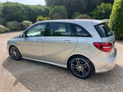 Mercedes-Benz B Class 2.1 B200d AMG Line (Premium Plus) 7G-DCT Euro 6 (s/s) 5dr 9