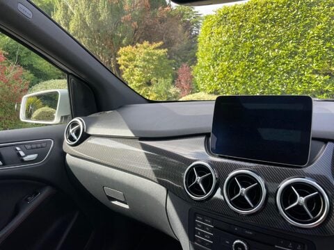 Mercedes-Benz B Class 2.1 B200d AMG Line (Premium Plus) 7G-DCT Euro 6 (s/s) 5dr 32