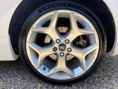 Ford Focus 2.5 SIV ST-3 3dr 31
