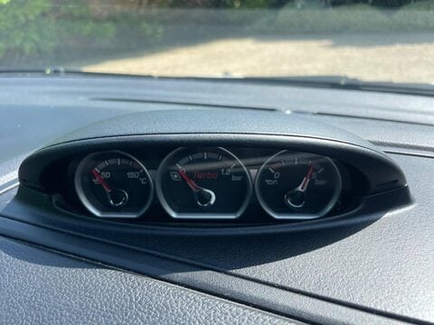 Ford Focus 2.5 SIV ST-3 3dr 48