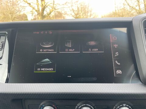 Audi A1 1.0 TFSI 30 Technik Sportback S Tronic Euro 6 (s/s) 5dr 28