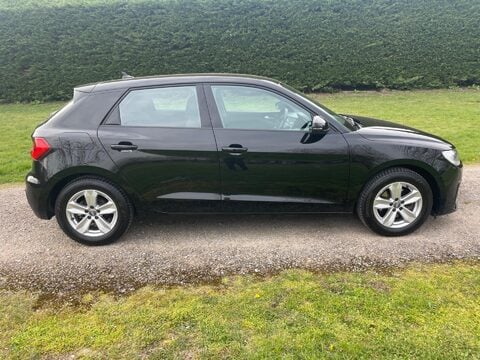 Audi A1 1.0 TFSI 30 Technik Sportback S Tronic Euro 6 (s/s) 5dr 9