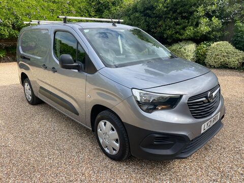 Vauxhall Combo 1.5 Turbo D 2300 Dynamic L2 H1 Euro 6 4dr 1