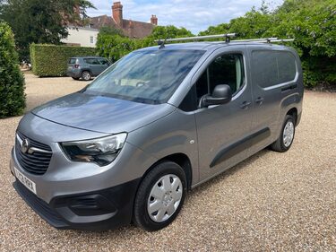 Vauxhall Combo 1.5 Turbo D 2300 Dynamic L2 H1 Euro 6 4dr 3