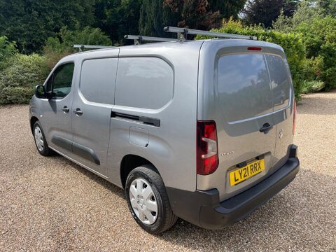 Vauxhall Combo 1.5 Turbo D 2300 Dynamic L2 H1 Euro 6 4dr 6